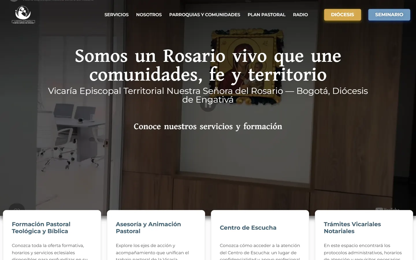La portada del sitio de la vicaría: un video de fondo con un ícono mariano, el lema «Somos un Rosario vivo que une comunidades, fe y territorio» y, debajo, cuatro bloques de servicios.